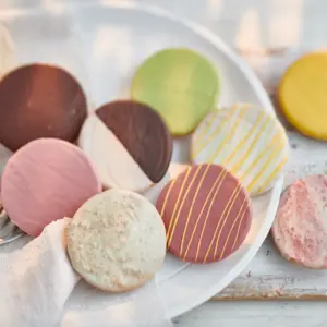 Bild von Amerikaner-Glasur für Bäckerei, Konditorei, Gastronomie und Eisdiele Bild von Amerikaner-Glasur für Bäckerei, Konditorei, Gastronomie und Eisdiele